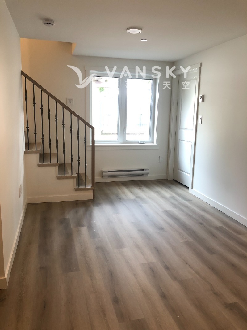 250420115913_LW Liv.jpeg